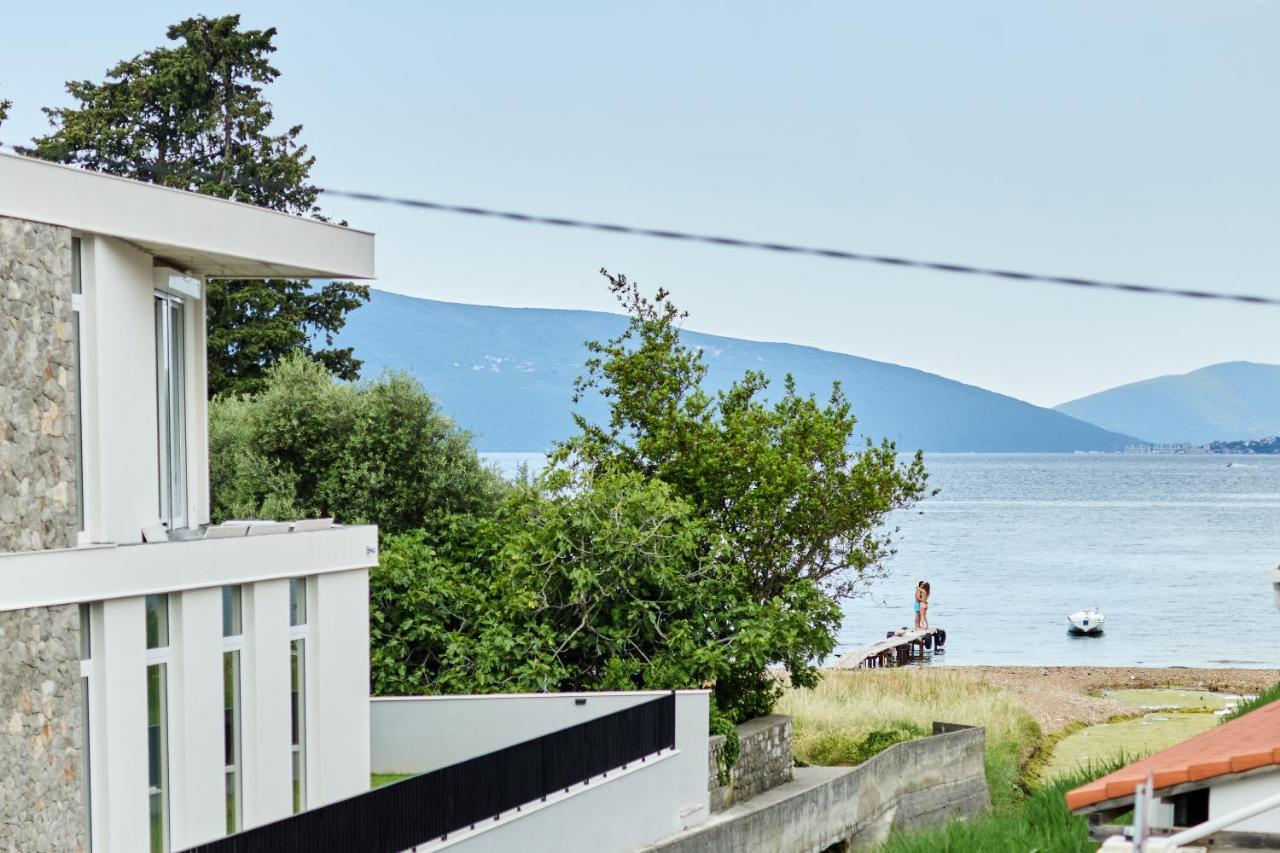 Waikiki Beach House Villa Tivat Eksteriør billede