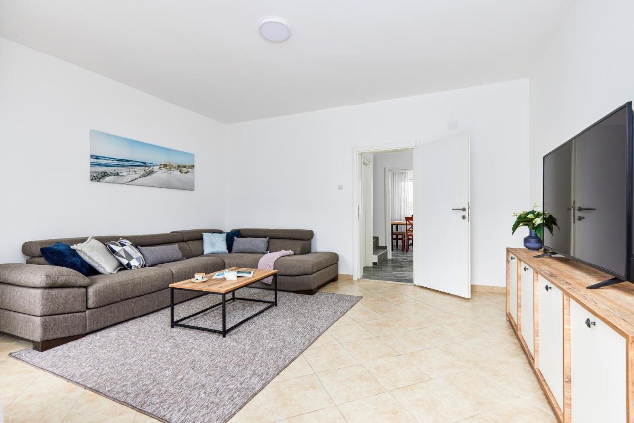 Waikiki Beach House Villa Tivat Eksteriør billede