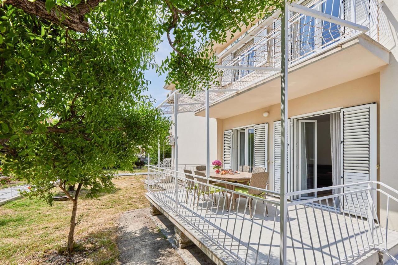 Waikiki Beach House Villa Tivat Eksteriør billede