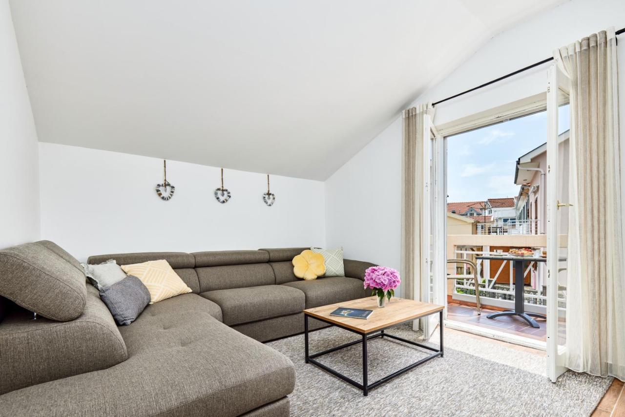 Waikiki Beach House Villa Tivat Eksteriør billede